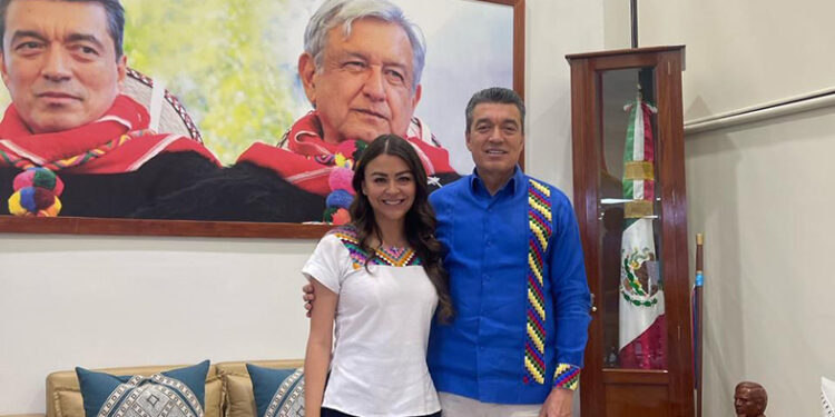 Sasil de León se reúne con el gobernador Rutilio Escandón