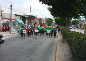 Se manifiestan en apoyo a militares detenidos
