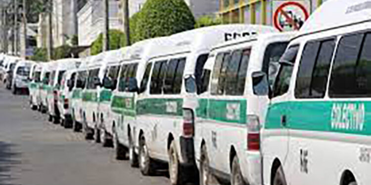 Exigen aumento de pasaje