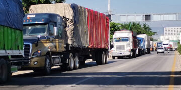 Transportistas advierten movilización