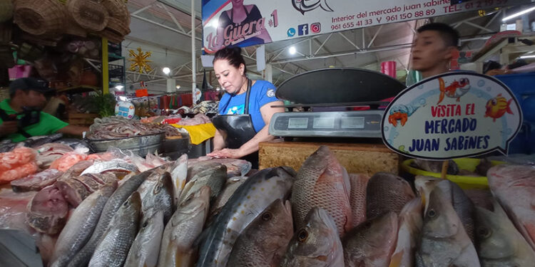 Venta de pescados y mariscos no se recupera