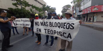 Exigen poner alto a bloqueos de “agitadores”