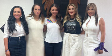 Presentan el libro “Maldita entre todas las Mujeres”