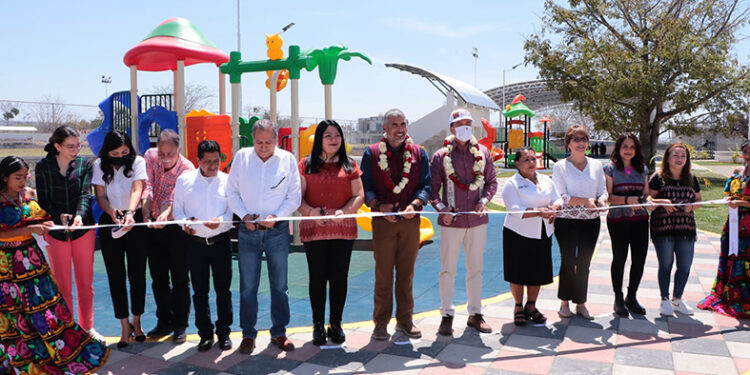 Inauguró unidad deportiva