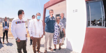 Entregan viviendas a 59 familias afectadas por deslave