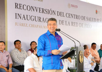 Inauguró reconversión del centro de salud y red de frío
