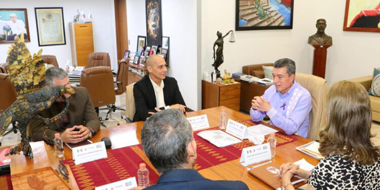 Dialogó con el Ministerio de Educación Superior de La Habana, Cuba