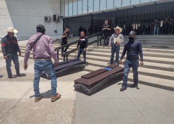 CIOAC violenta a familias