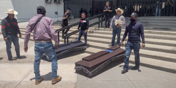 CIOAC violenta a familias