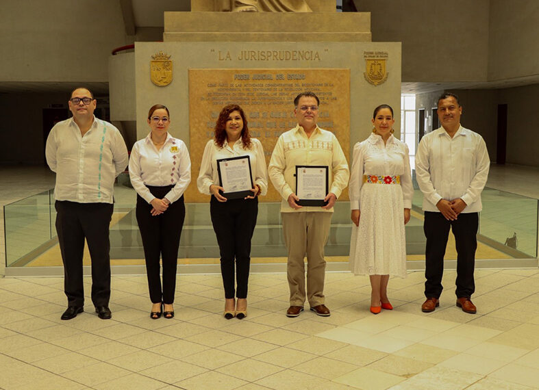Firman convenio de colaboración en materia archivística