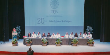 Develan placa del TFJA