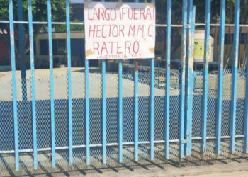 Denuncian desvió de recursos en escuela primaria