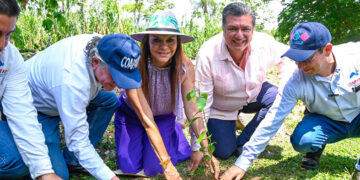 Anuncia fuerte inversión y agua potable