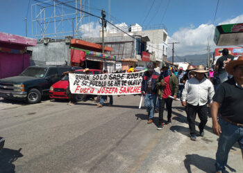 Sigue conflicto contra la alcaldesa