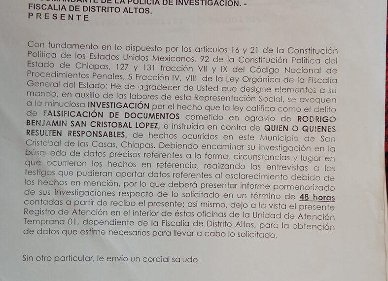 Normalistas acusan de “racista” a directora