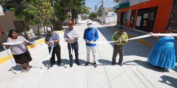 Inaugura pavimentación en Plan de Ayala