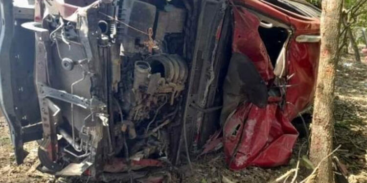 Muere uno en volcadura