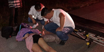 Se encaramó en un montículo de tierra