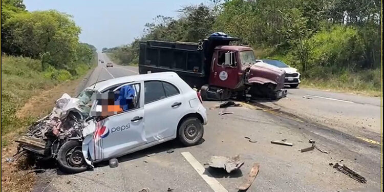 Muere en aparatoso accidente