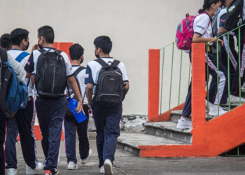 Descansan casi dos millones de alumnos y más de 90 mil docentes