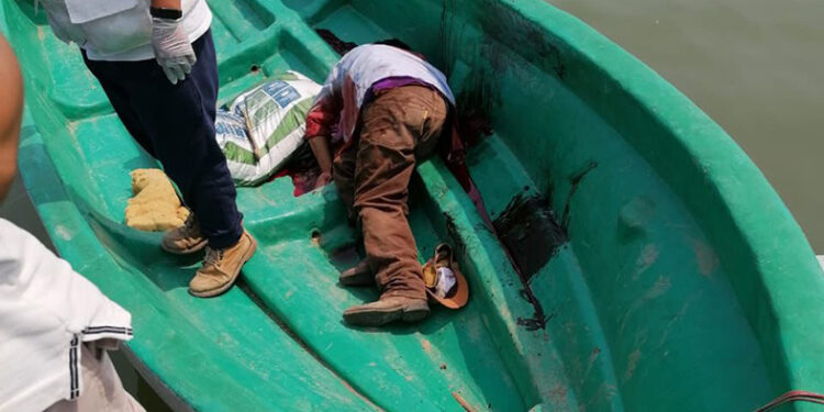 Mandado a remar en el otro mundo