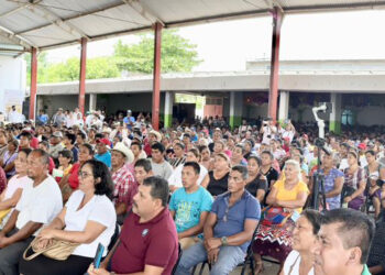 Entrega insumos agropecuarios y pesqueros en la Región Istmo-Costa
