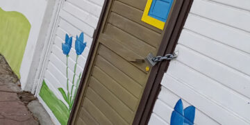 Exigen destitución de directora