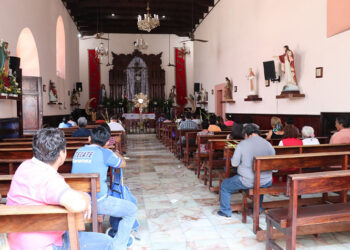Celebran católicos el ‘Domingo de Ramos’