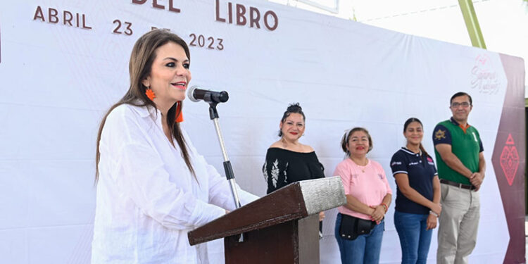 Refrenda compromiso con la educación y la cultura