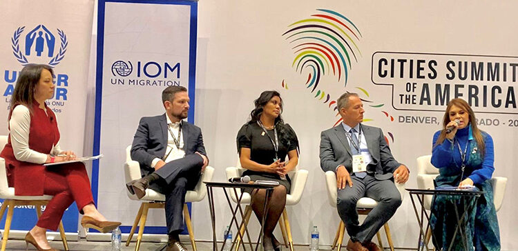 Rosy Urbina presenta los retos dela movilidad humana