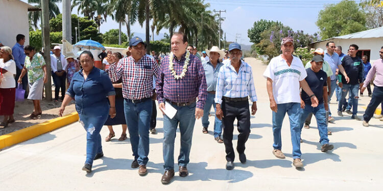 Trabajamos en unidad transformando Villaflores