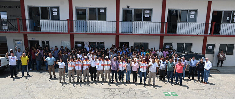 Participan en mega simulacro de sismo