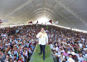 Respaldan ciudadanos a Eduardo Ramírez