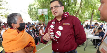 Lucra con los más necesitados