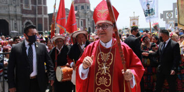 Encabezan peregrinación