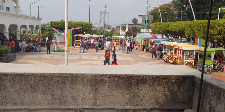 Protestan en la alcaldía