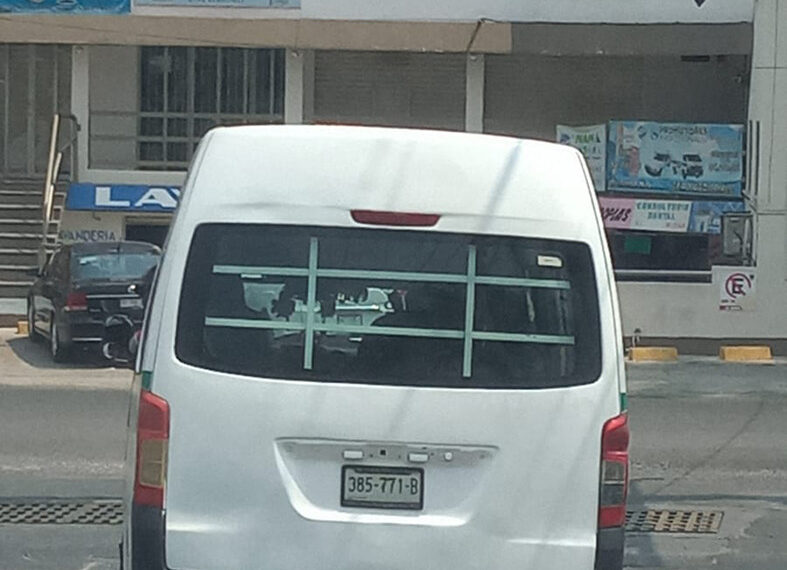 Denuncian invasión de rutas en Tuxtla