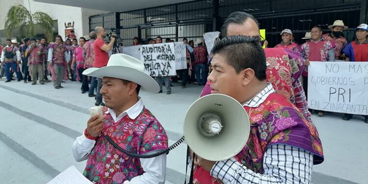 Protestan indígenas de Zinacantán
