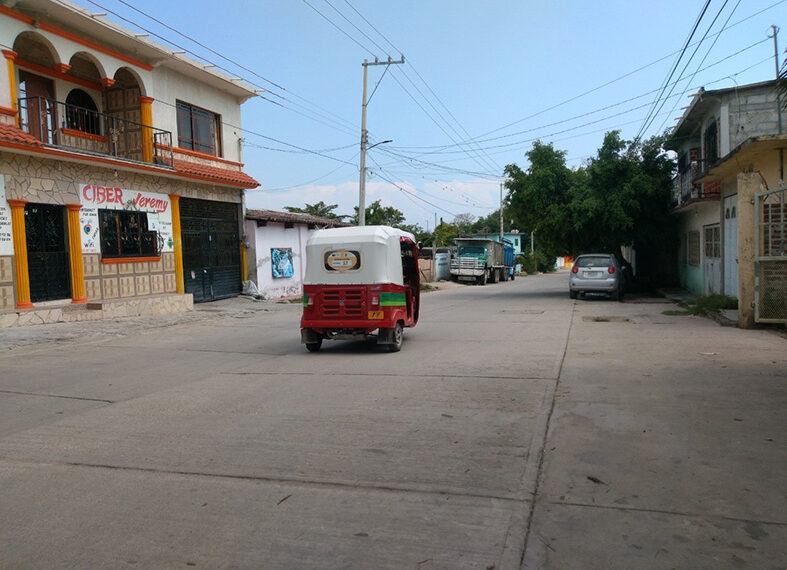 Meten en cintura a mototaxis