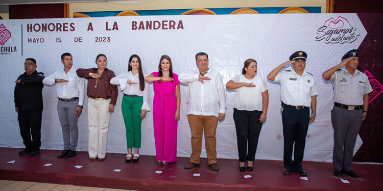 Exhorta a funcionarios a trabajar conforme a la 4T