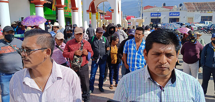 Toman presidencia en Teopisca