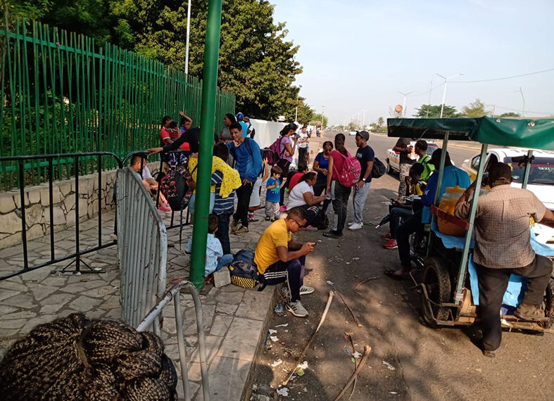 Siguen llegando migrantes