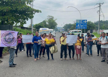 Bloqueo por tranza en escuela