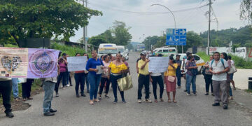 Bloqueo por tranza en escuela
