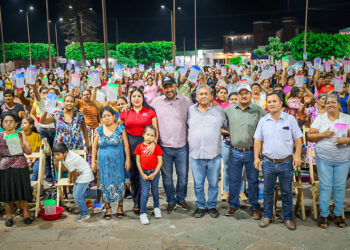 Robertony Orozco, festeja a las madres