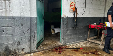 Velador mata a presunto delincuente