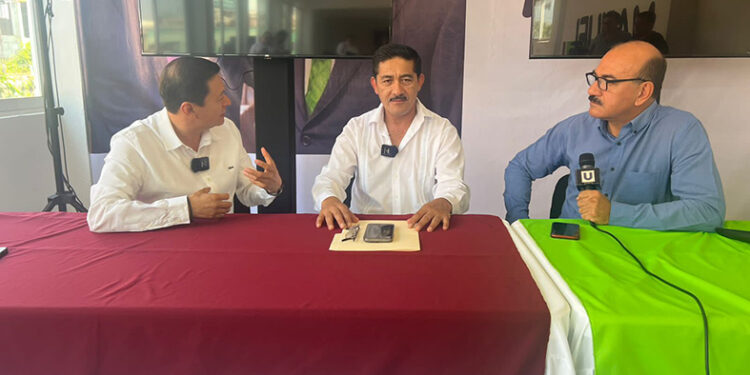 Lo respaldan políticos de todos los partidos