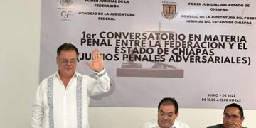 Realizan conversatorio en materia Penal