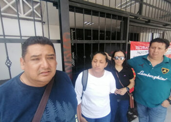 Exponen carencias en escuela