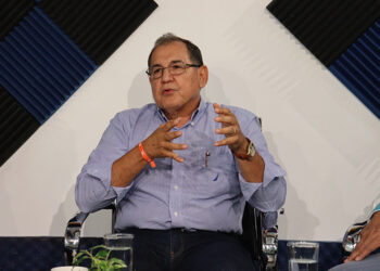 Hartos de tanto enfrentamiento
